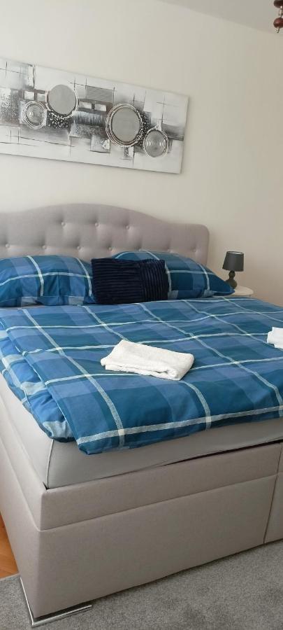 Prima Apartman Appartamento Košice Esterno foto