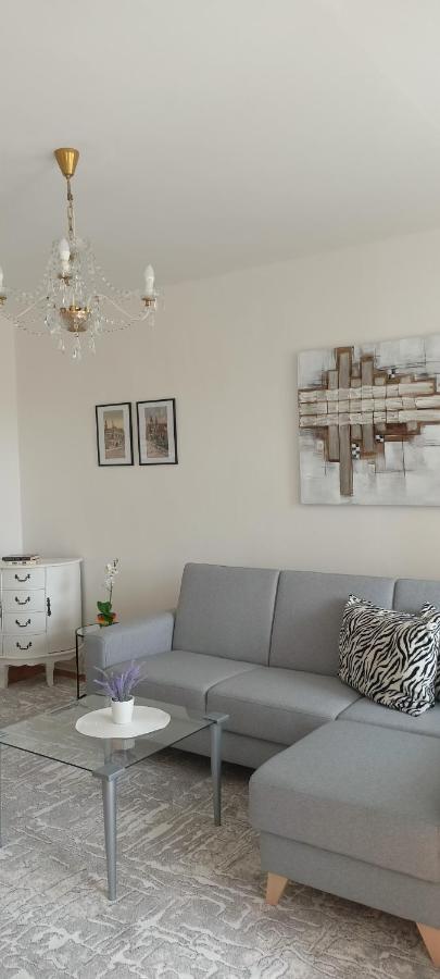 Prima Apartman Appartamento Košice Esterno foto